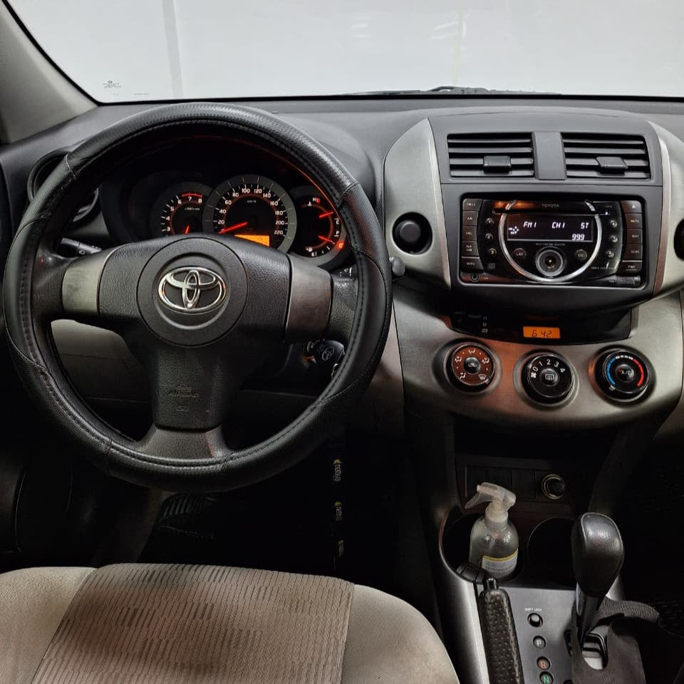 TOYOTA RAV4 4 2.4 AT - 2013 - 247000 KM - Belacar
