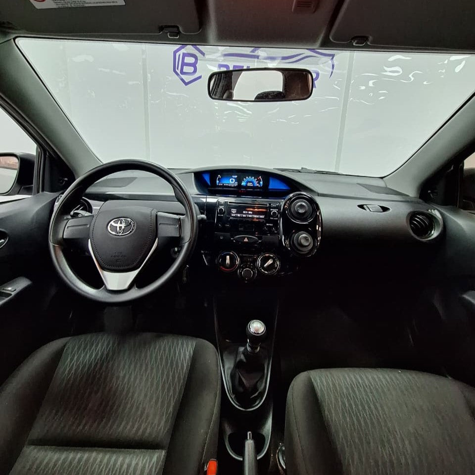 TOYOTA ETIOS X 1.5 MT – 2021 – 81000 KMS - Belacar