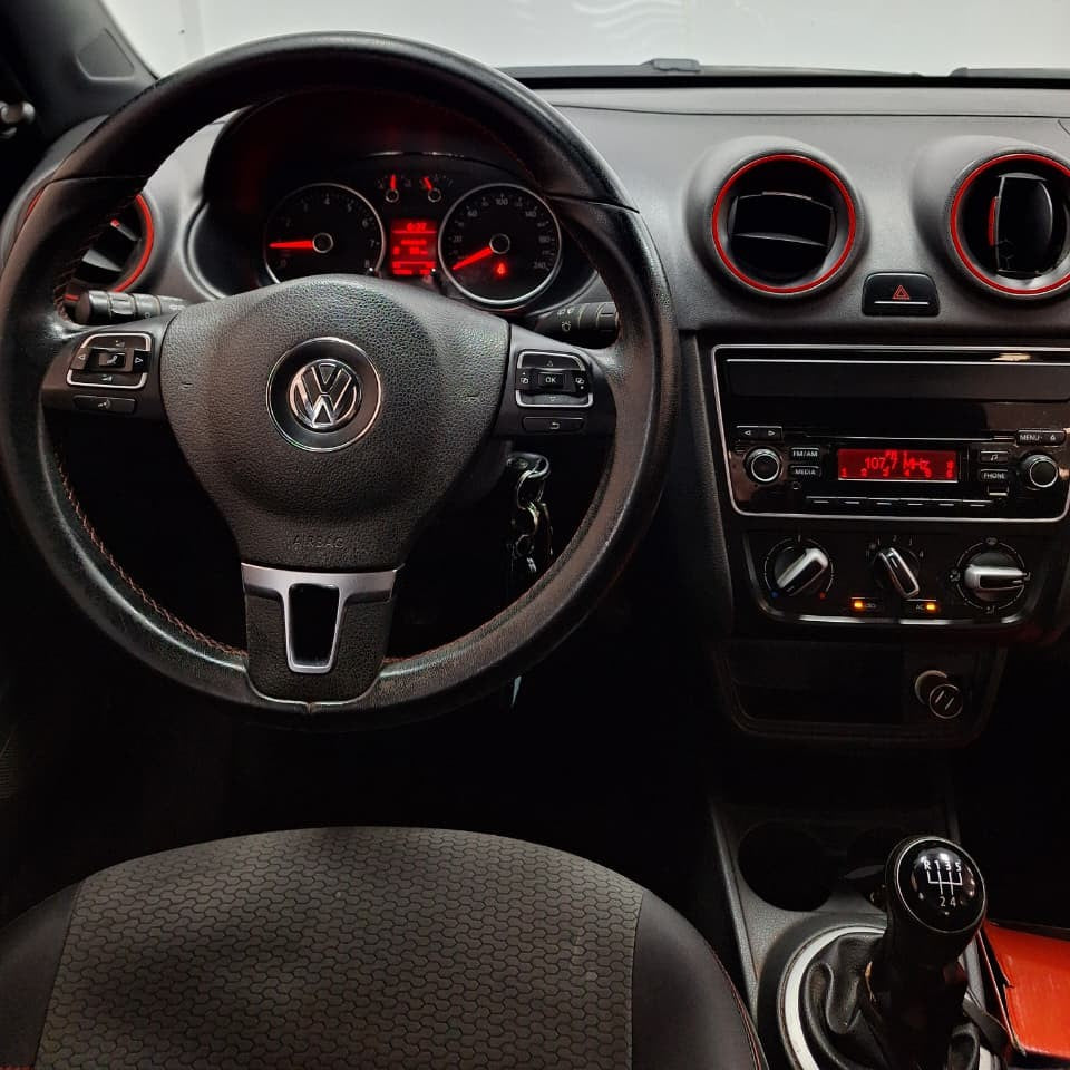 VOLKSWAGEN GOL SPORTLINE 1.6 5P – 2015 – 128.000 KM - Belacar