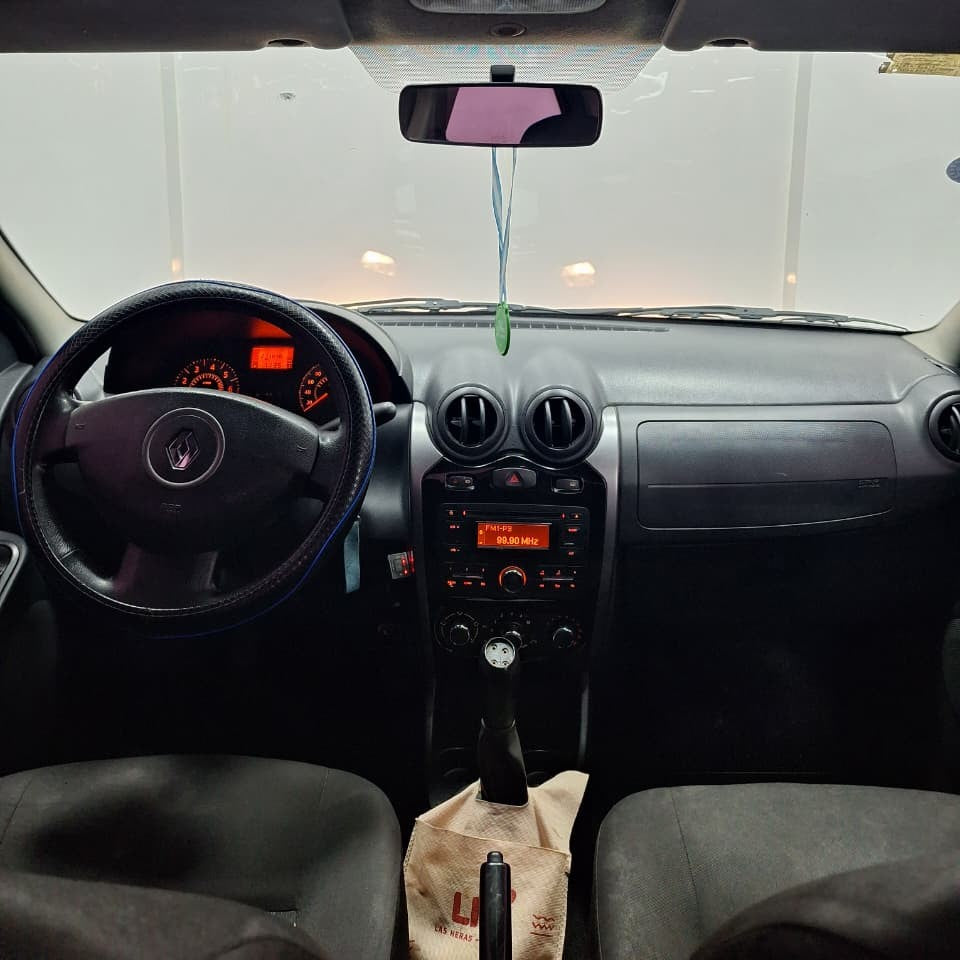 RENAULT LOGAN PACK II - 2013 - 211.000 KMS - Belacar