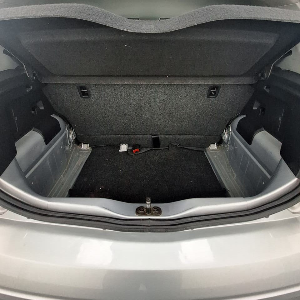 VOLKSWAGEN UP TAKE 5P AA C/AIRE SIN DIR – 2016 – 131.000 KM - Belacar