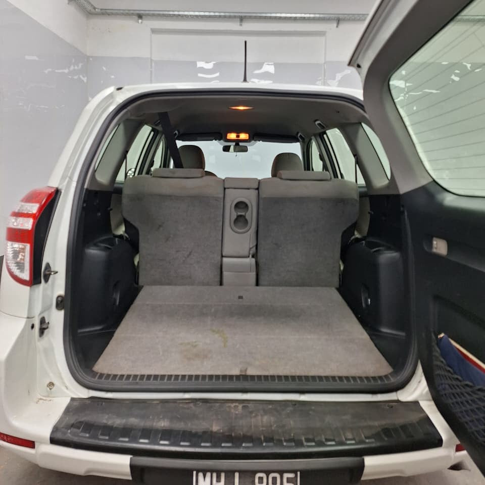 TOYOTA RAV4 4 2.4 AT - 2013 - 247000 KM - Belacar