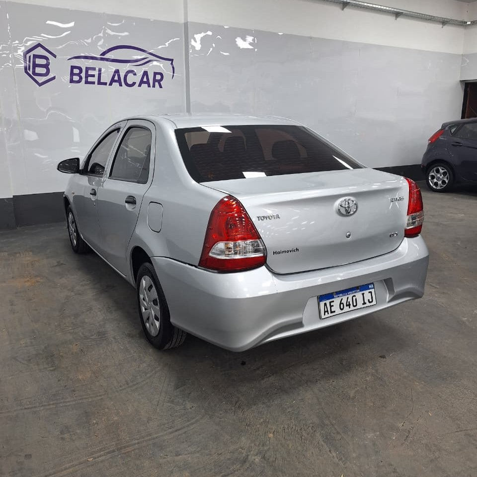 TOYOTA ETIOS X 1.5 MT – 2021 – 81000 KMS - Belacar