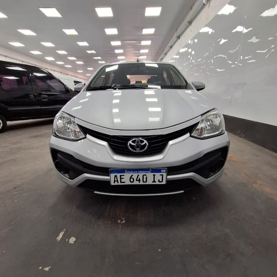 TOYOTA ETIOS X 1.5 MT – 2021 – 81000 KMS - Belacar