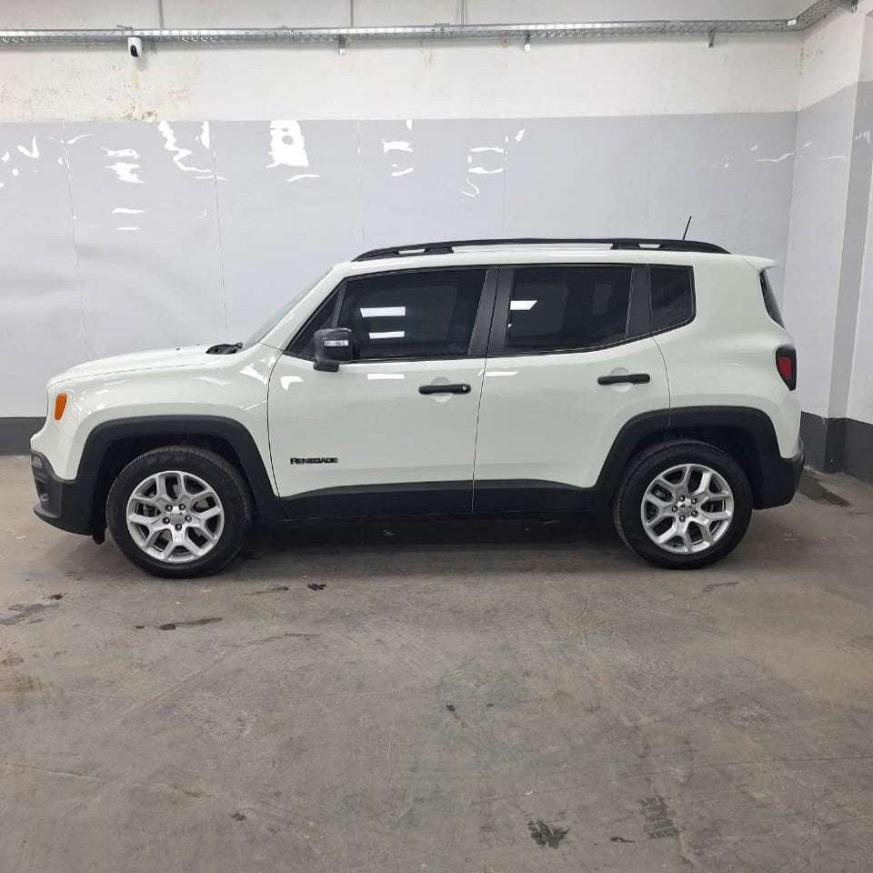 JEEP RENEGADE SPORT - 2018 -  91.000 KMS - Belacar