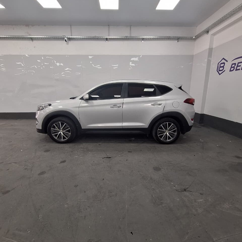 HYUNDAI TUCSON 2WD 2.0 – 2017 – 82.000 KMS - Belacar