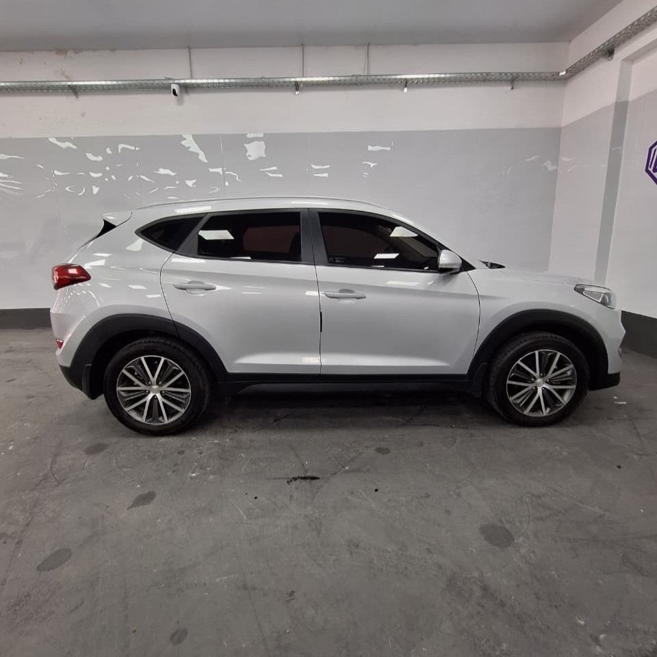 HYUNDAI TUCSON 2WD 2.0 – 2017 – 82.000 KMS - Belacar