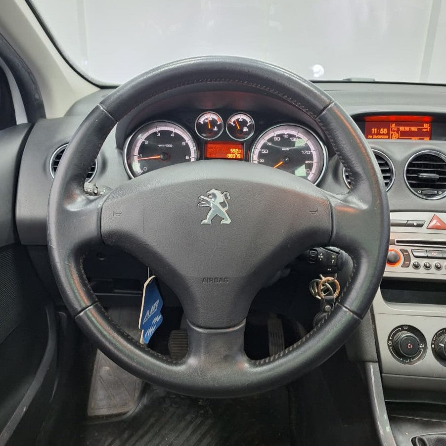 PEUGEOT 308 ALLURE 1.6 – 2013 – 138000 KM