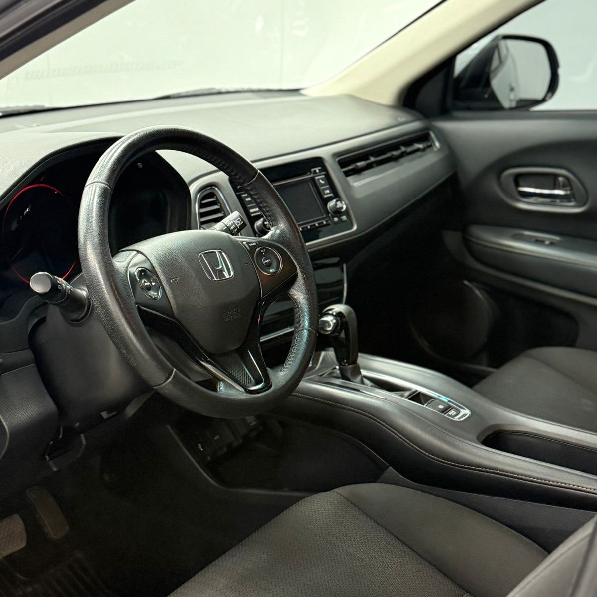 HONDA HRV EX CVT - 2017 - 127.000 KMS - Belacar